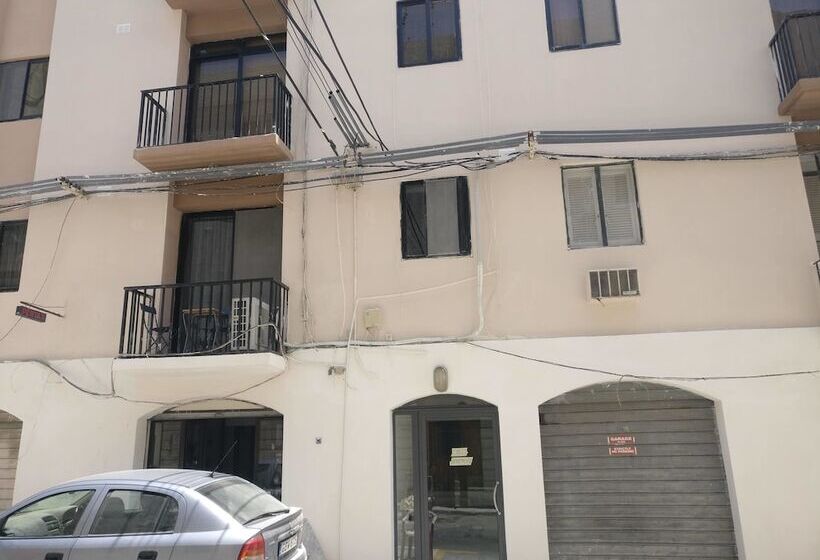 پانسیون Luxury Msida Circle Suites