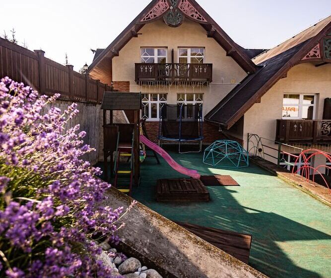 بنسيون Penzión Lomnicky