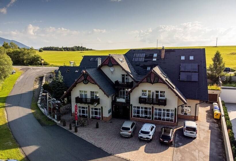 بنسيون Penzión Lomnicky