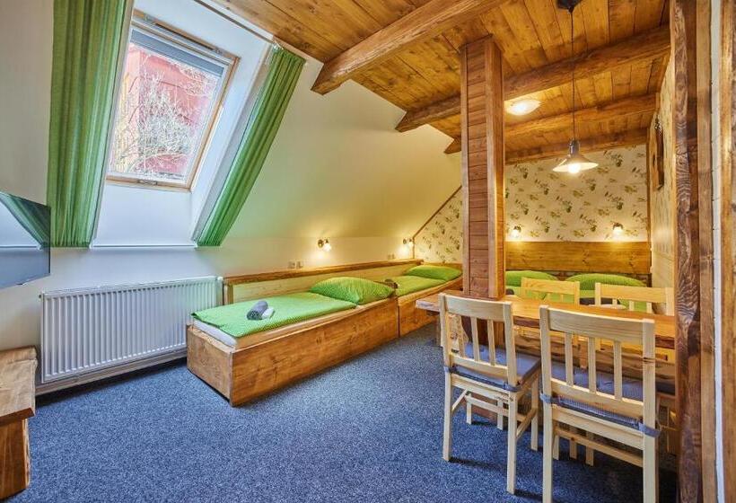 פנסיון Penzion Pod Třešňovkou