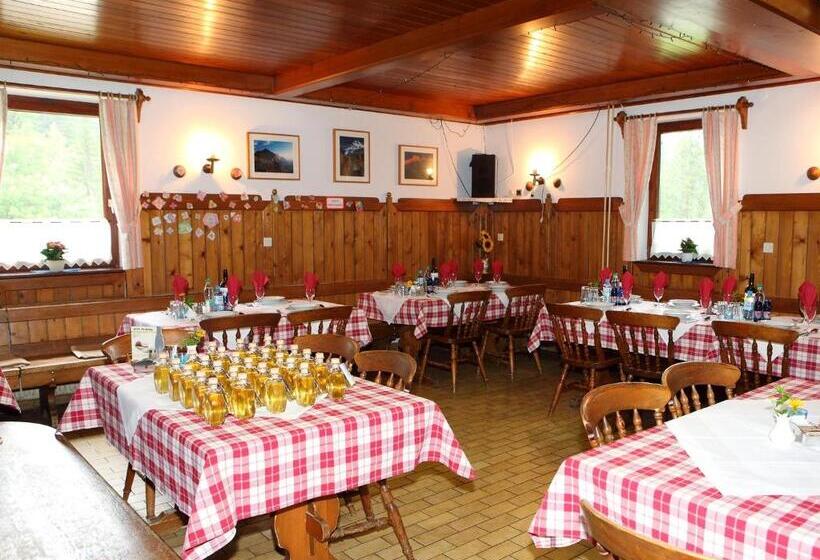 پانسیون Planinska Koča Na Gozdu