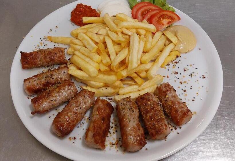 پانسیون Planinska Koča Na Gozdu