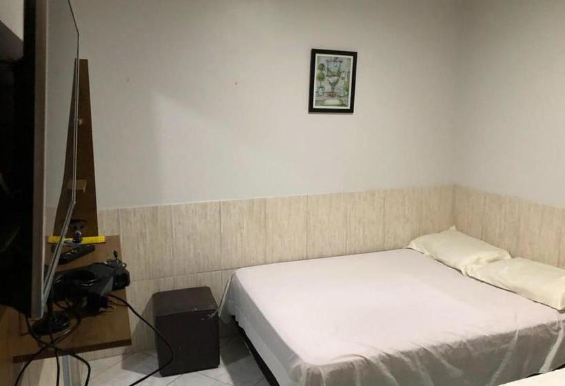 פנסיון Pousada Silva