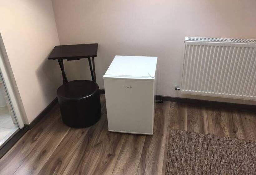 פנסיון Step Inn