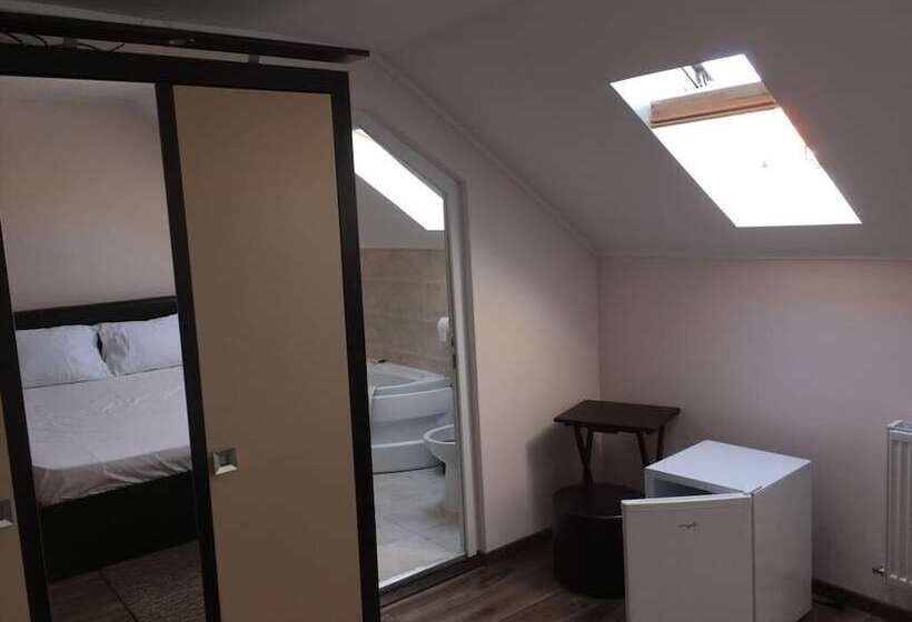 פנסיון Step Inn