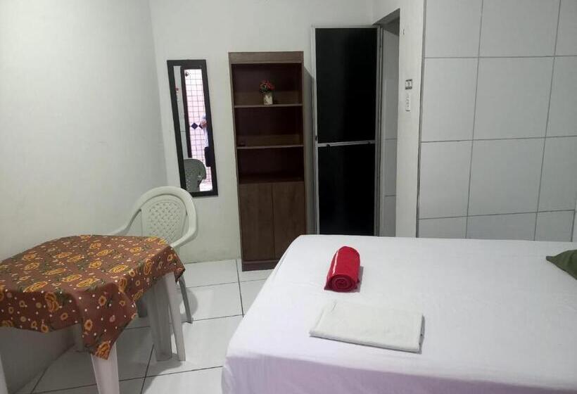 膳宿费 Suítes Centro Praia