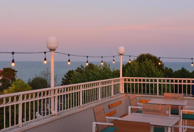 ペンション Timona Confort