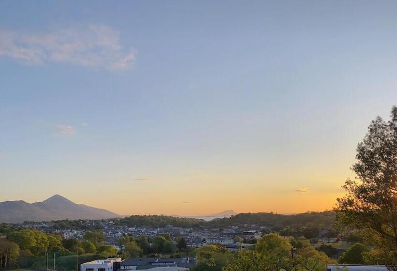 بنسيون Westport Heights