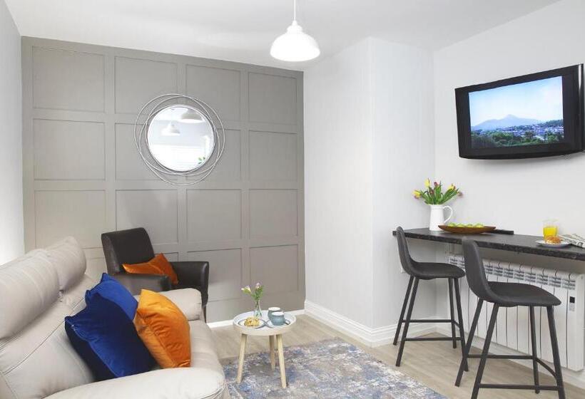 بنسيون Westport Heights