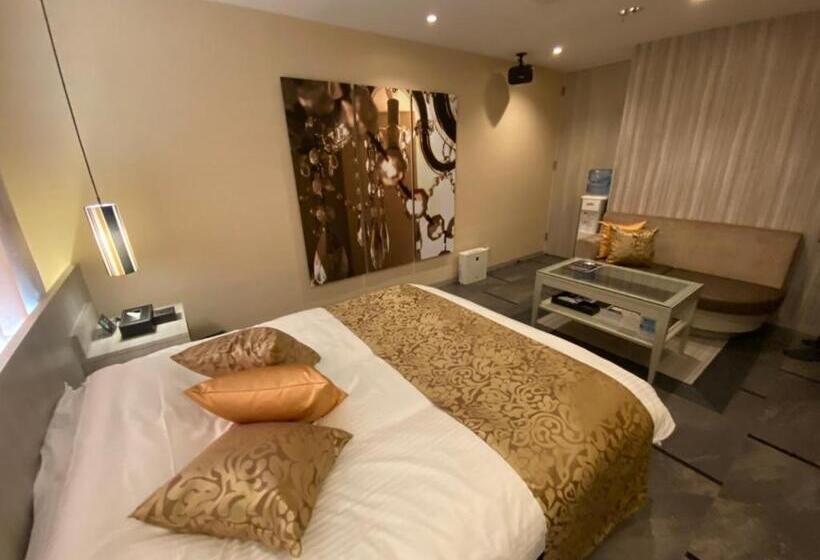 ルトゥール姫路 Retur Himeji 男塾ホテルグループ