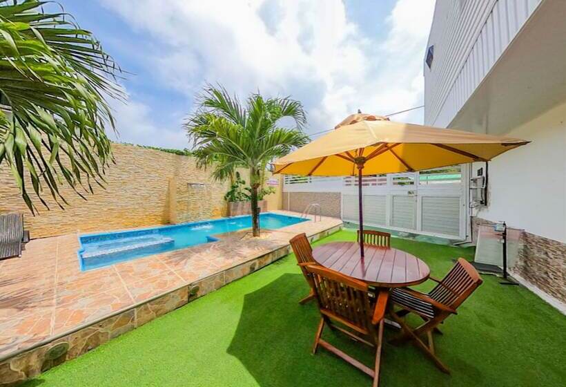 ユースホステル Apartamentos Isla Tropical