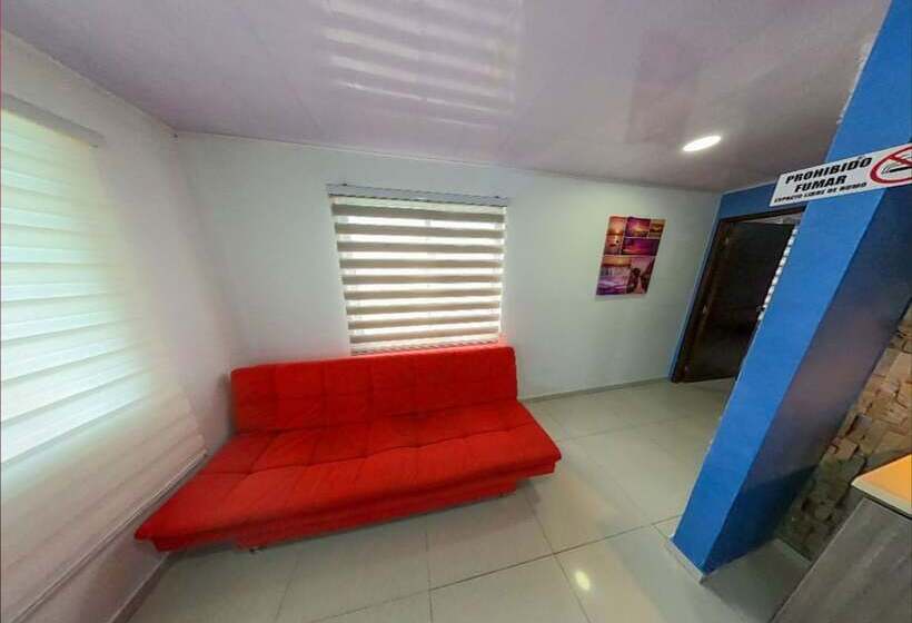 ユースホステル Apartamentos Isla Tropical