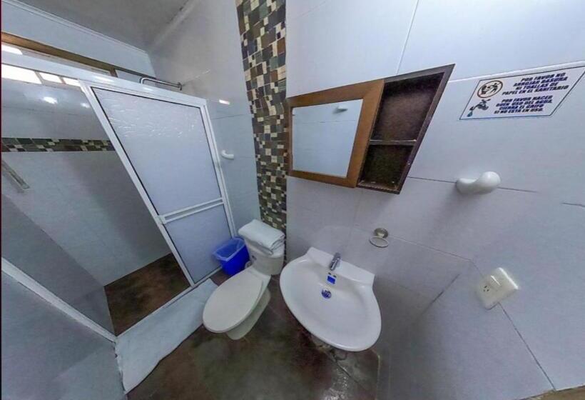 ユースホステル Apartamentos Isla Tropical