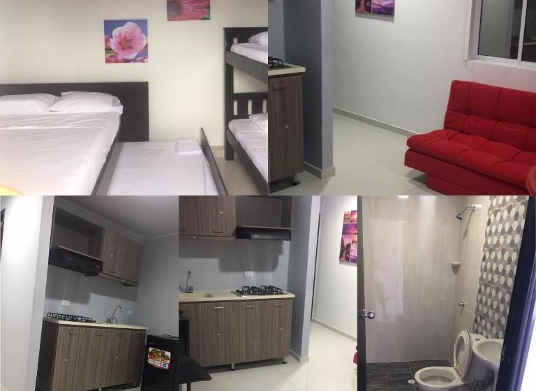 ユースホステル Apartamentos Isla Tropical