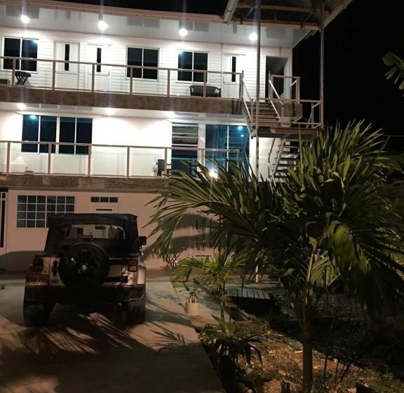 ユースホステル Apartamentos Isla Tropical