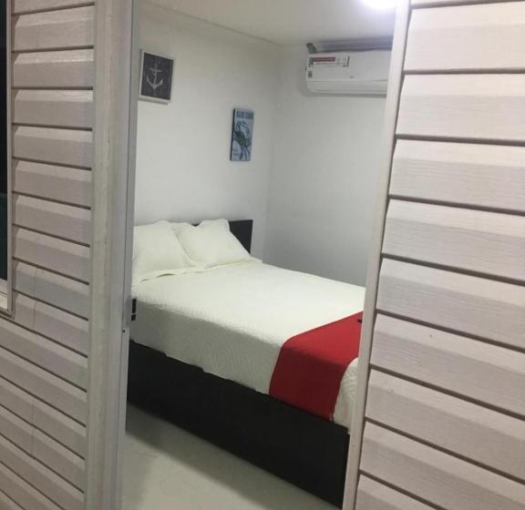 ユースホステル Apartamentos Isla Tropical