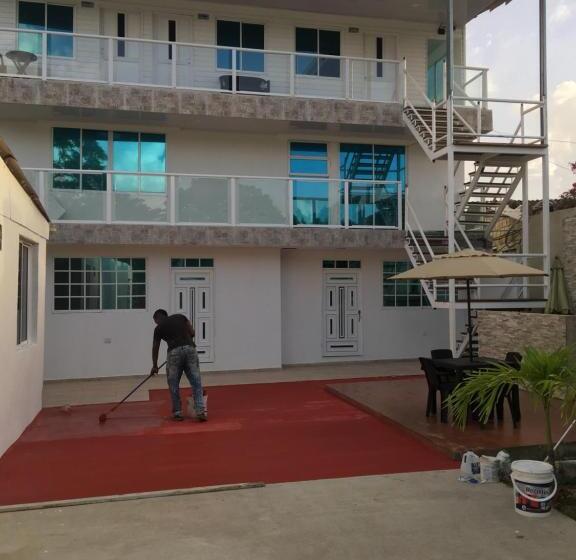 ユースホステル Apartamentos Isla Tropical