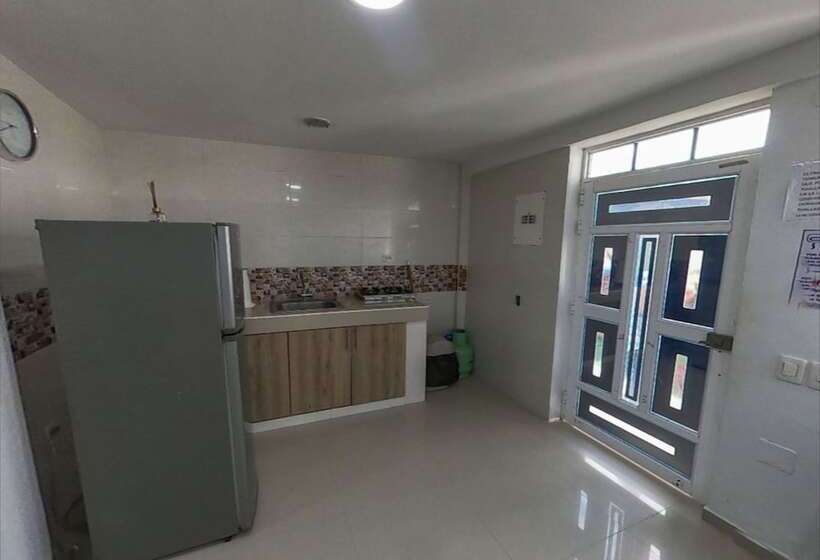 ユースホステル Apartamentos Isla Tropical