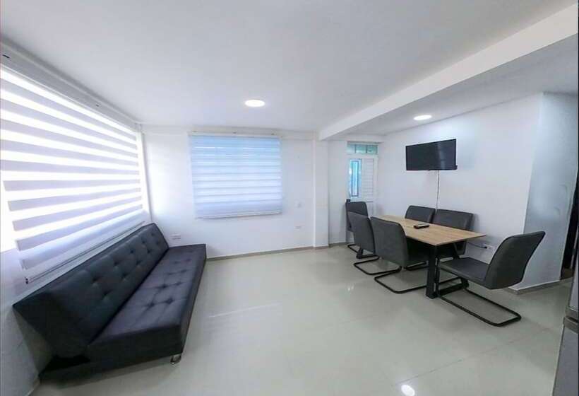 ユースホステル Apartamentos Isla Tropical