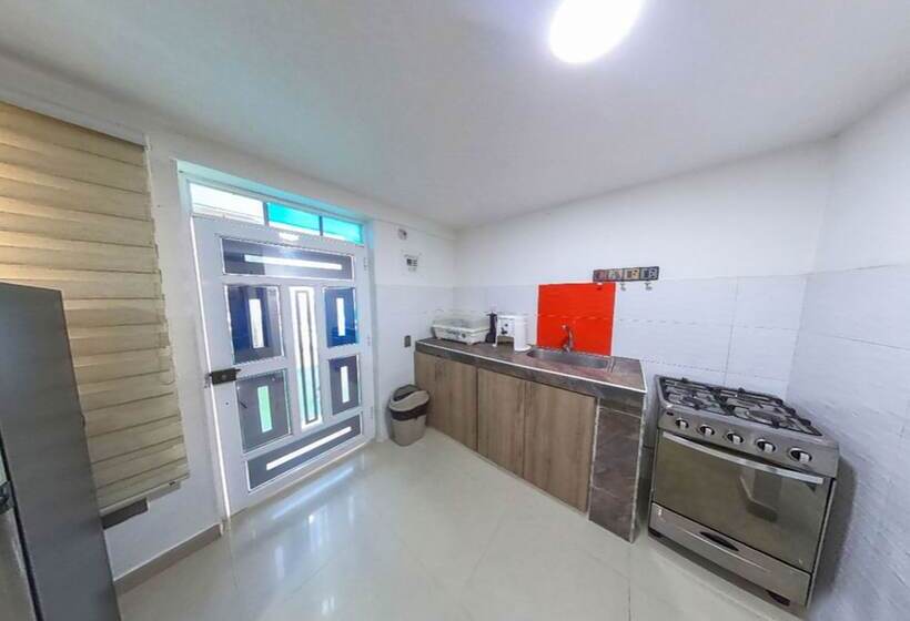 ユースホステル Apartamentos Isla Tropical