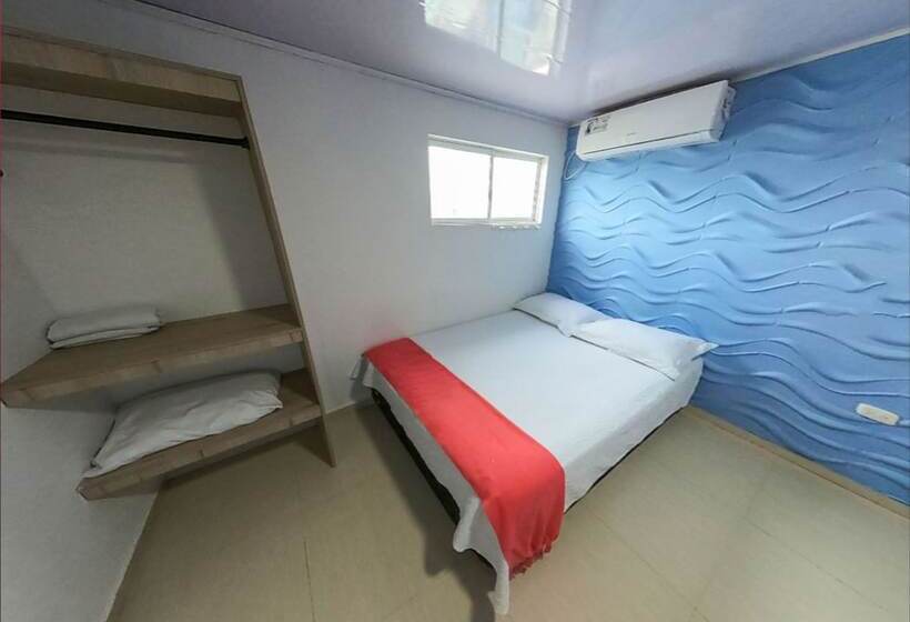 ユースホステル Apartamentos Isla Tropical