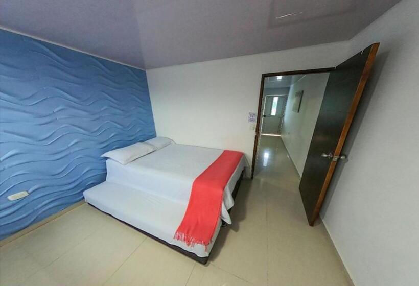 ユースホステル Apartamentos Isla Tropical