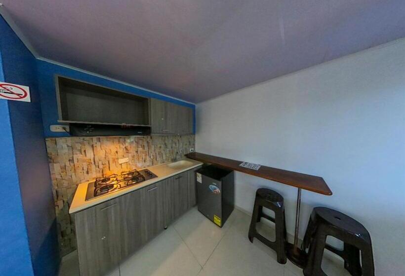 ユースホステル Apartamentos Isla Tropical