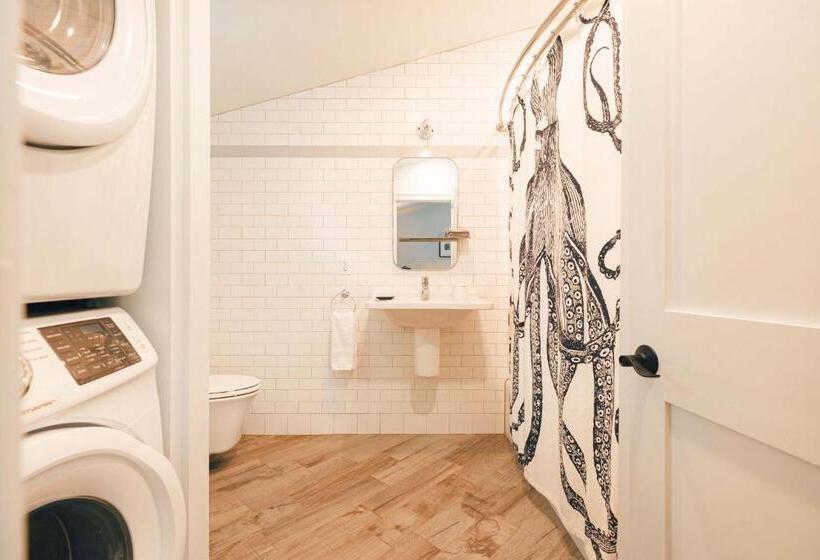 فندق صغير Great Island Inn   A Modern Boutique