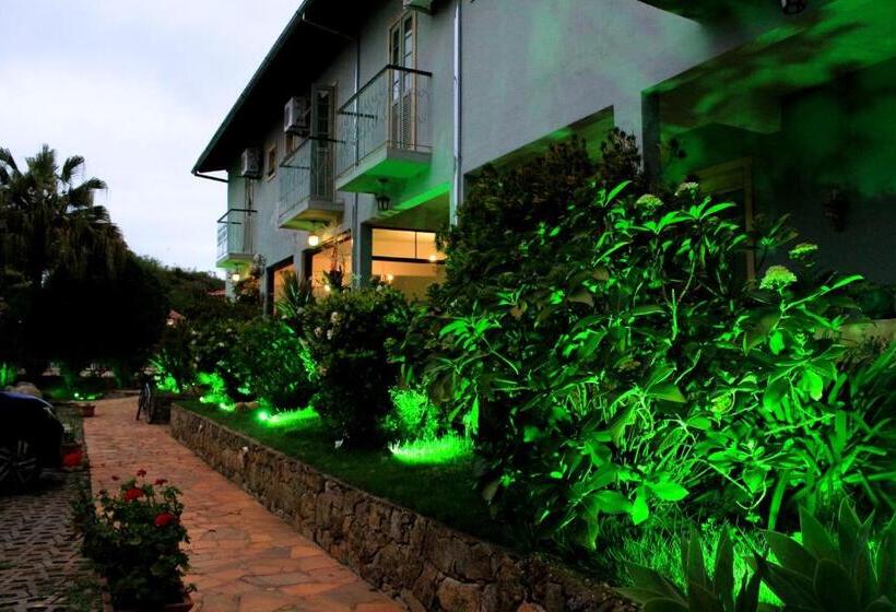 Общежитие Pousada Da Sirlei