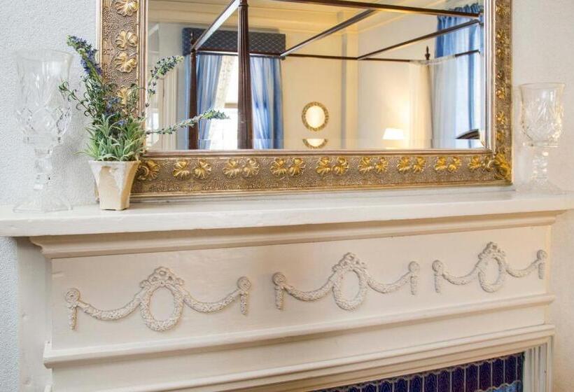 ベッドアンドブレックファースト Daniel Stebbins B And B