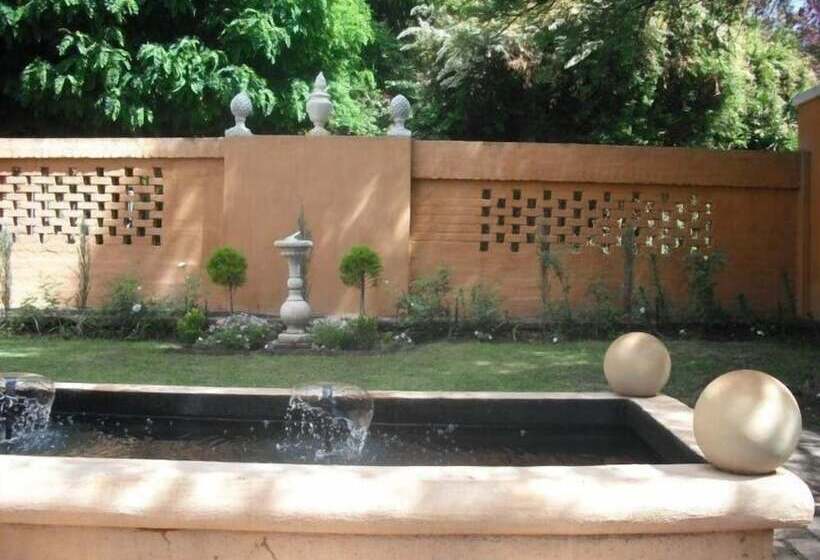 بنسيون Die Kersiehuis Guesthouse