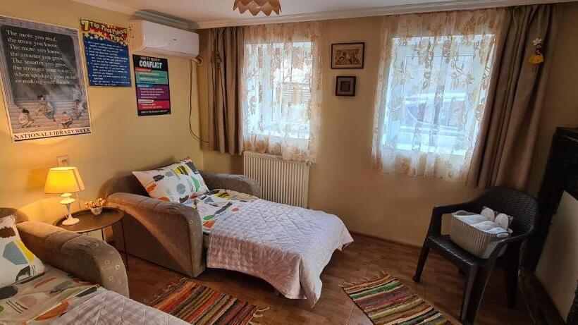 پانسیون Guest House Panda