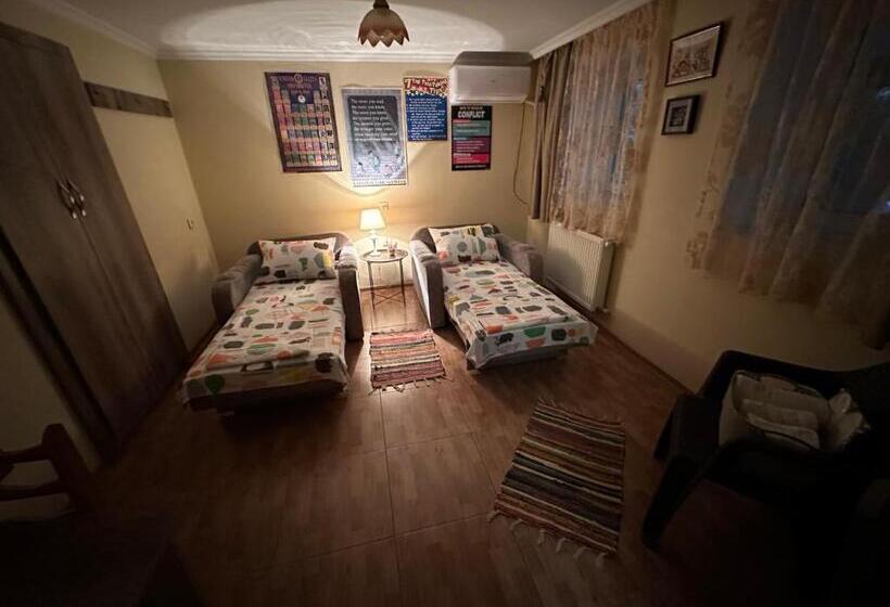 پانسیون Guest House Panda