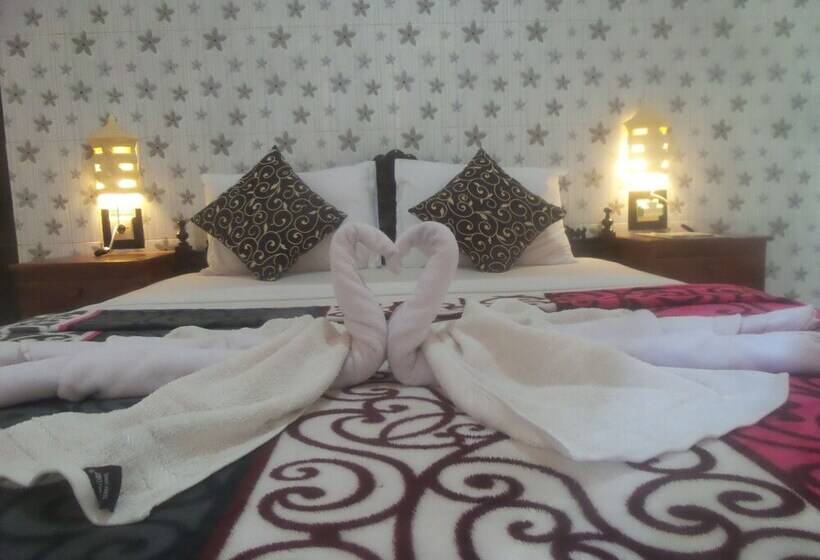 펜션 Summer Guesthouse Lovina
