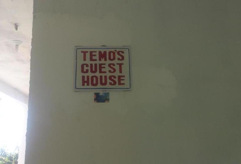 پانسیون Temo S Guest House In Kvariati