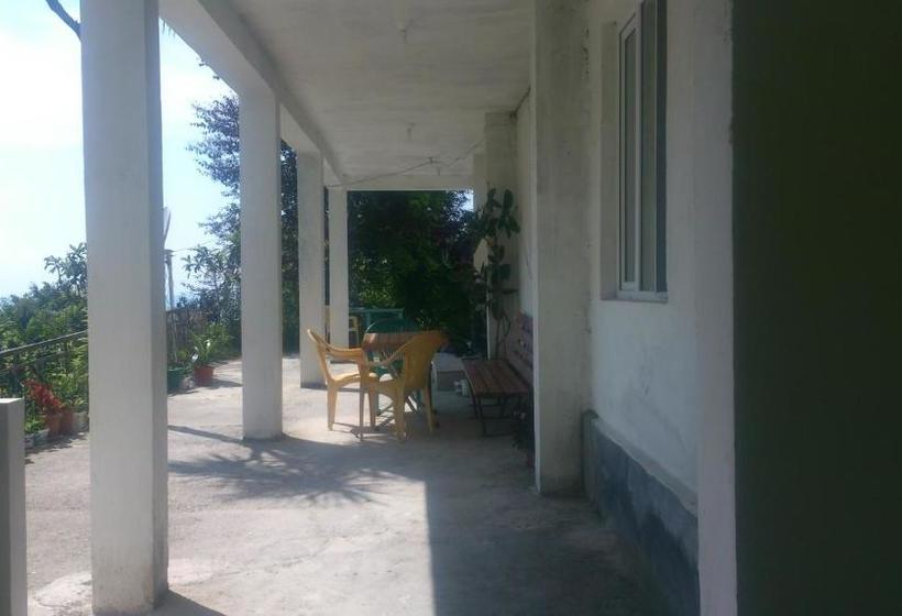 پانسیون Temo S Guest House In Kvariati