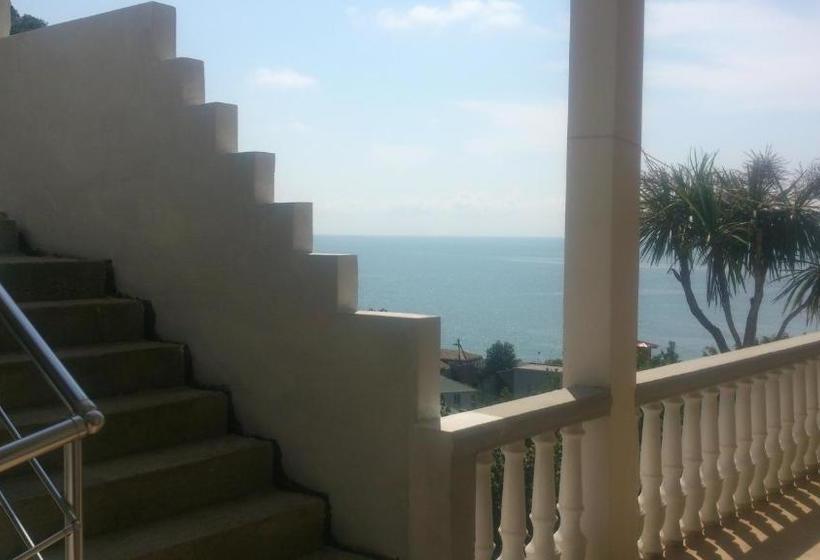 پانسیون Temo S Guest House In Kvariati