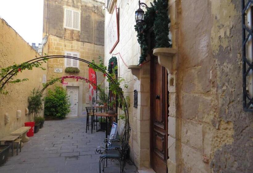 پانسیون Villa Vittoria