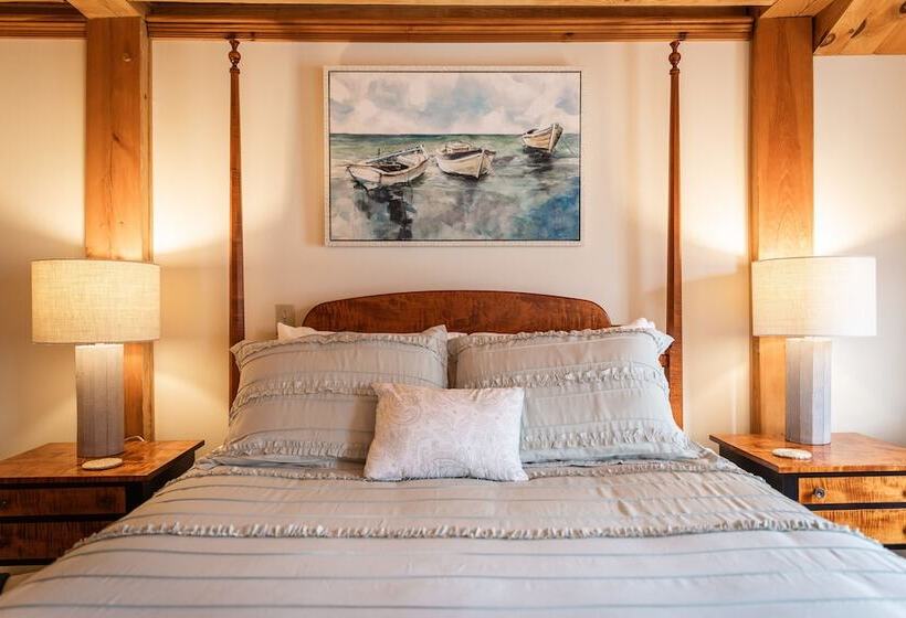 Spouter Inn Bed & Breakfast