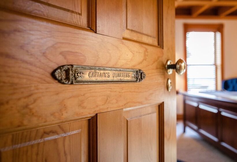 Spouter Inn Bed & Breakfast