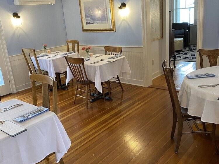 Spouter Inn Bed & Breakfast