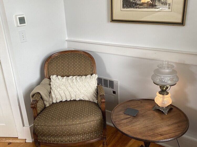 Spouter Inn Bed & Breakfast