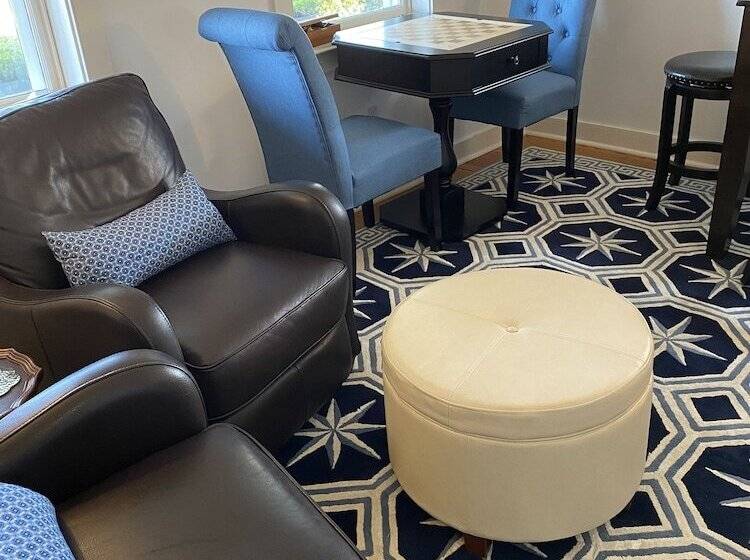 Spouter Inn Bed & Breakfast