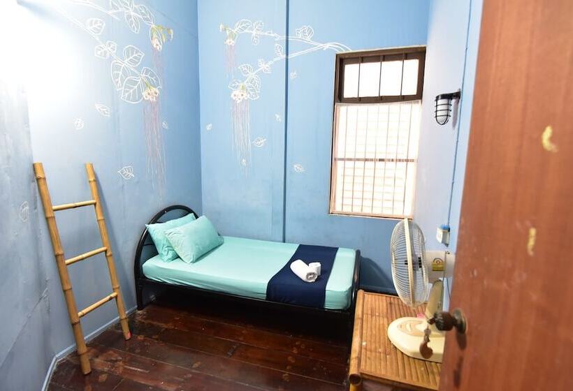 بنسيون Blue Juice