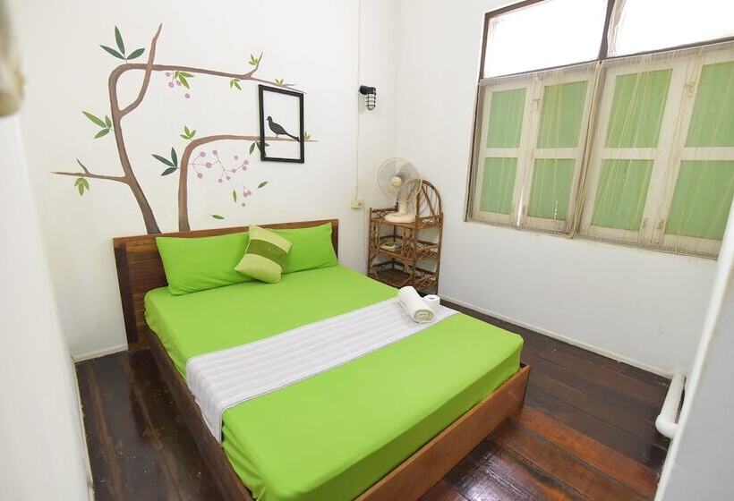 بنسيون Blue Juice