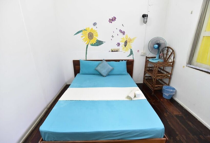 بنسيون Blue Juice