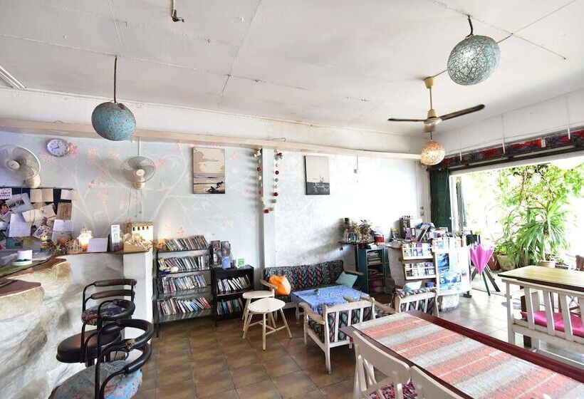 بنسيون Blue Juice