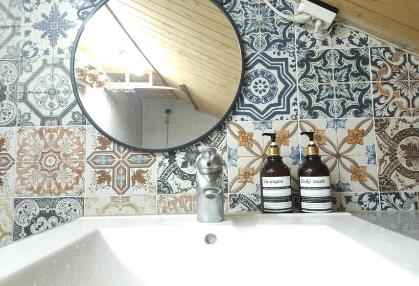 بنسيون Canada Sunset Village