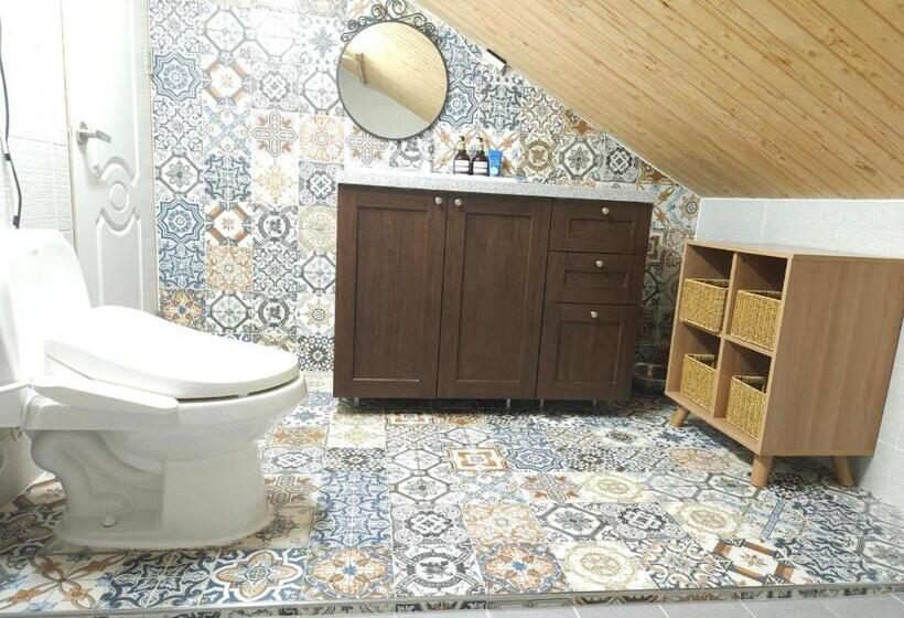 بنسيون Canada Sunset Village