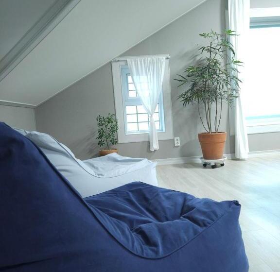 بنسيون Canada Sunset Village